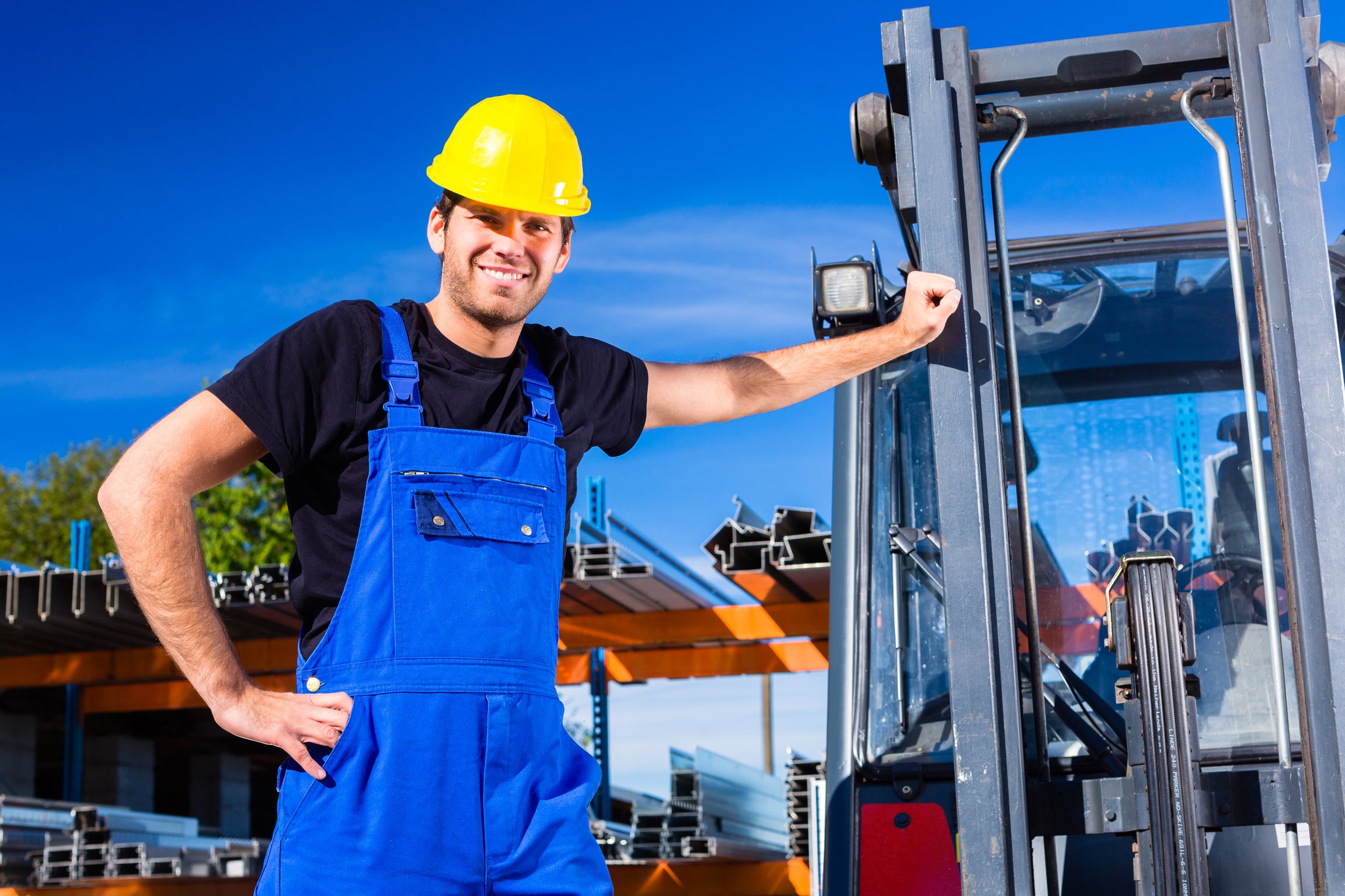 Builder with Lift Fork Truck